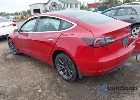 2019 Tesla Model 3 Long Range/Performance z USA, uszkodzony, nr VIN 5YJ3E1EB5KF387261